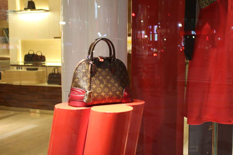 ルイヴィトンのお店