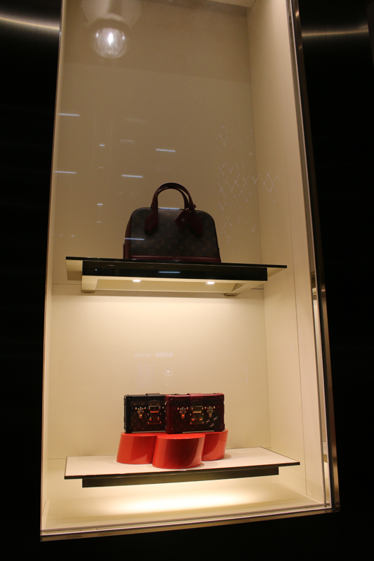 ルイヴィトンのお店